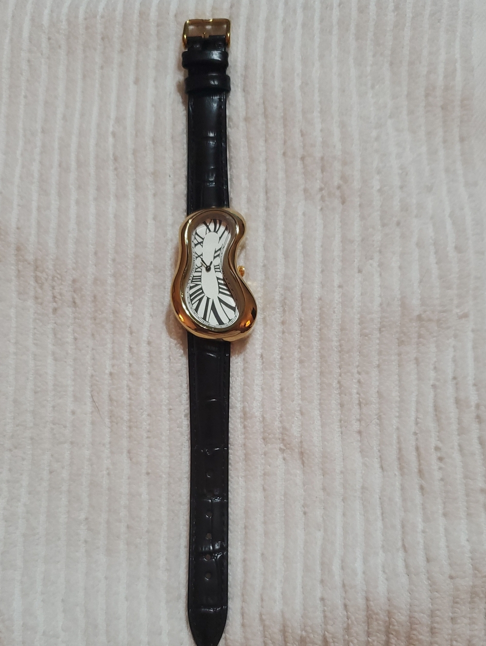 PINTIME Gold Case Black Strap Women's Fashion Watch
